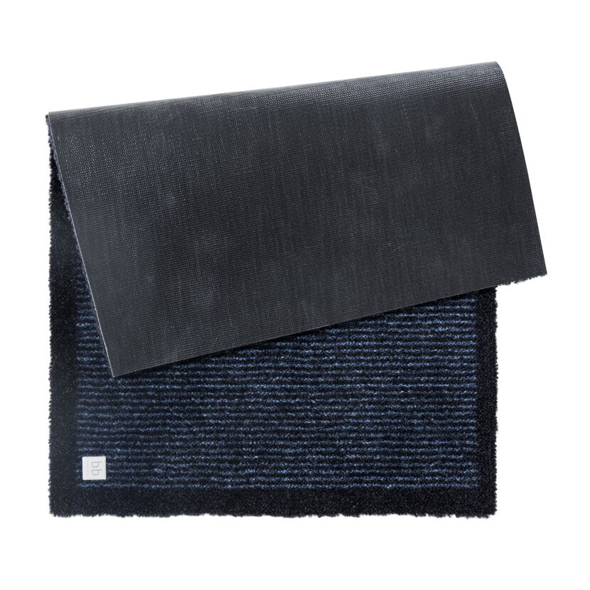 Schwarze Fußmatte Gentle, teilweise hochgeklappt