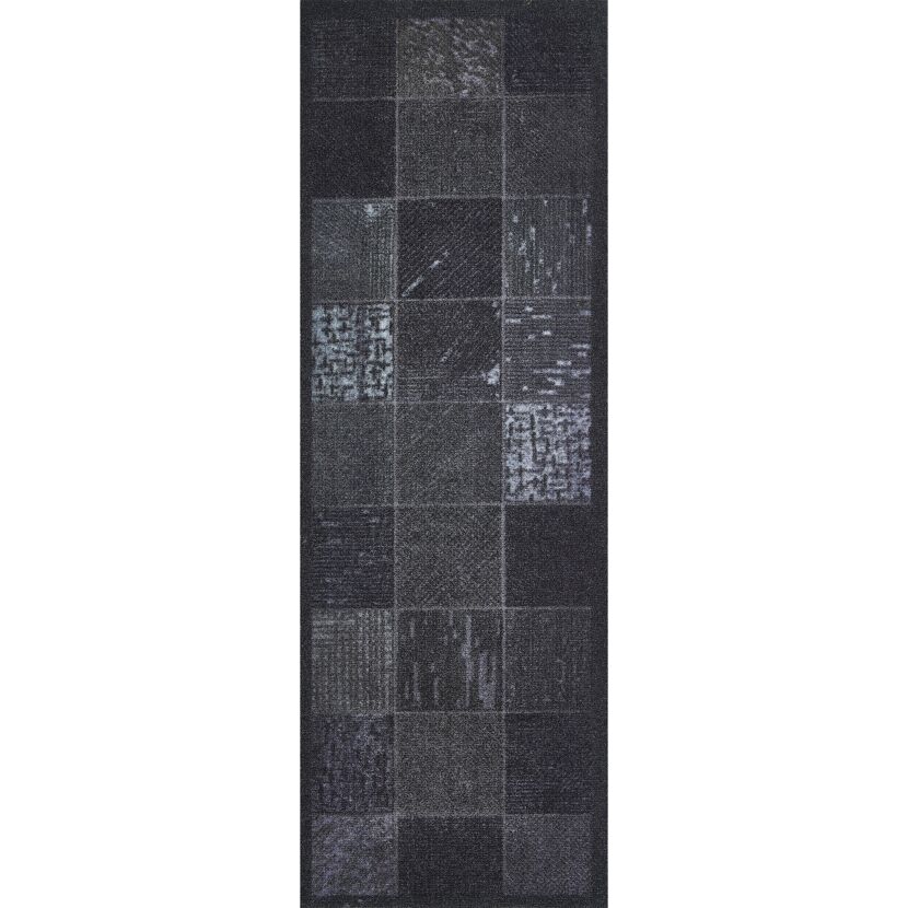 Schwarze Fußmatte mit helleren Karos