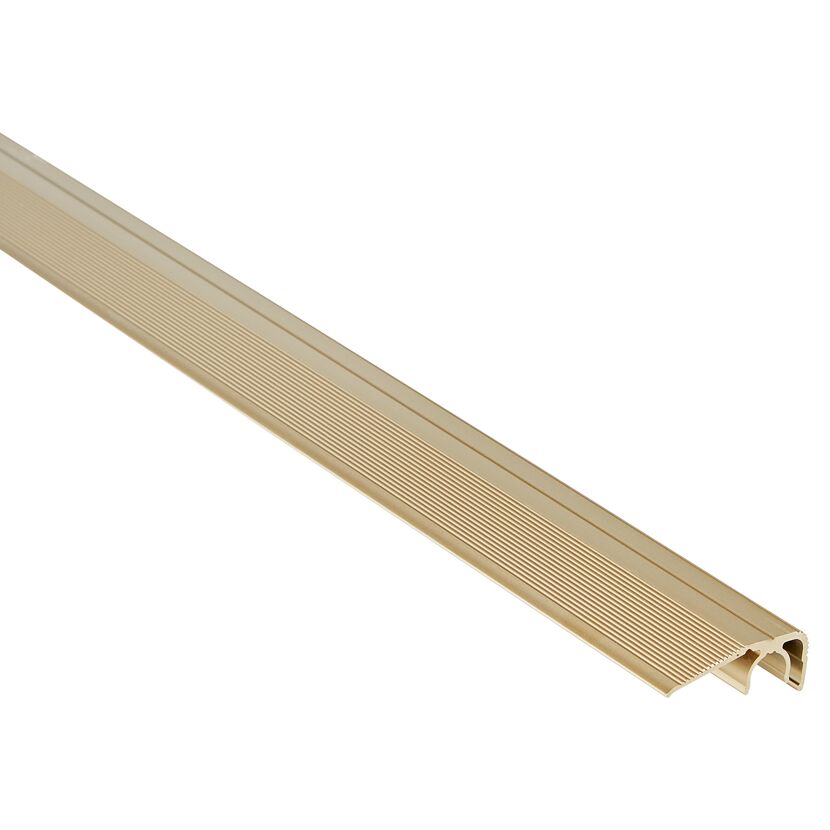 Metallisches Abschlussprofil in Gold