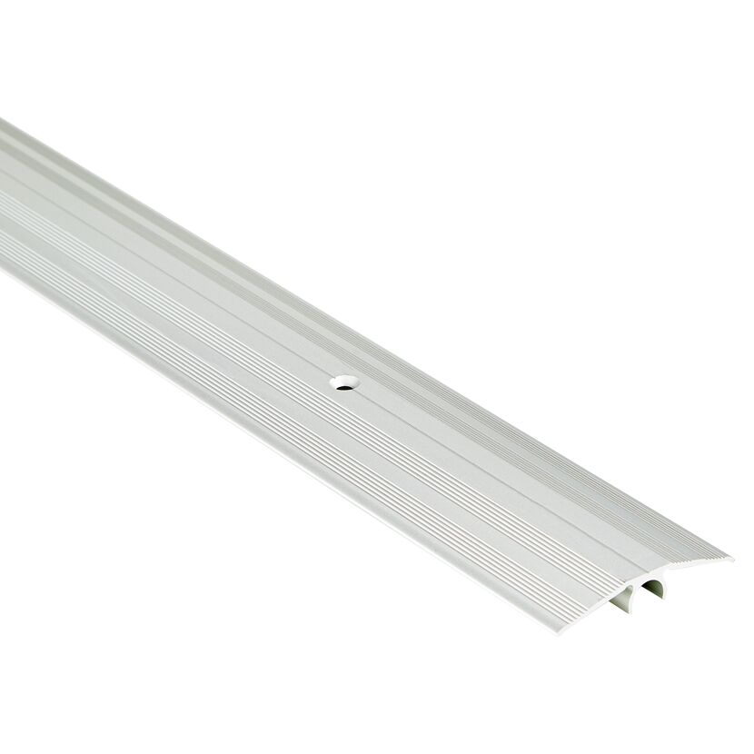 Metallisches Übergangsprofil in Silber.
