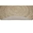 Runder, beigefarbener Teppich aus Jute.