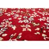 Roter Teppich 'Ottavio' mit floralem Muster in Weiß und Beige.