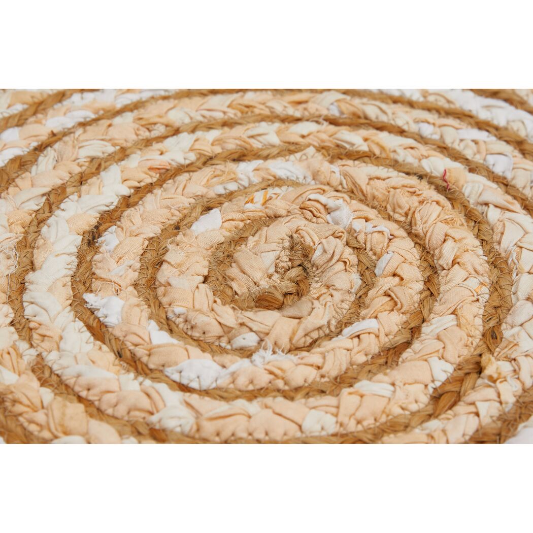 Beigefarbener Teppich Nahaufnahme