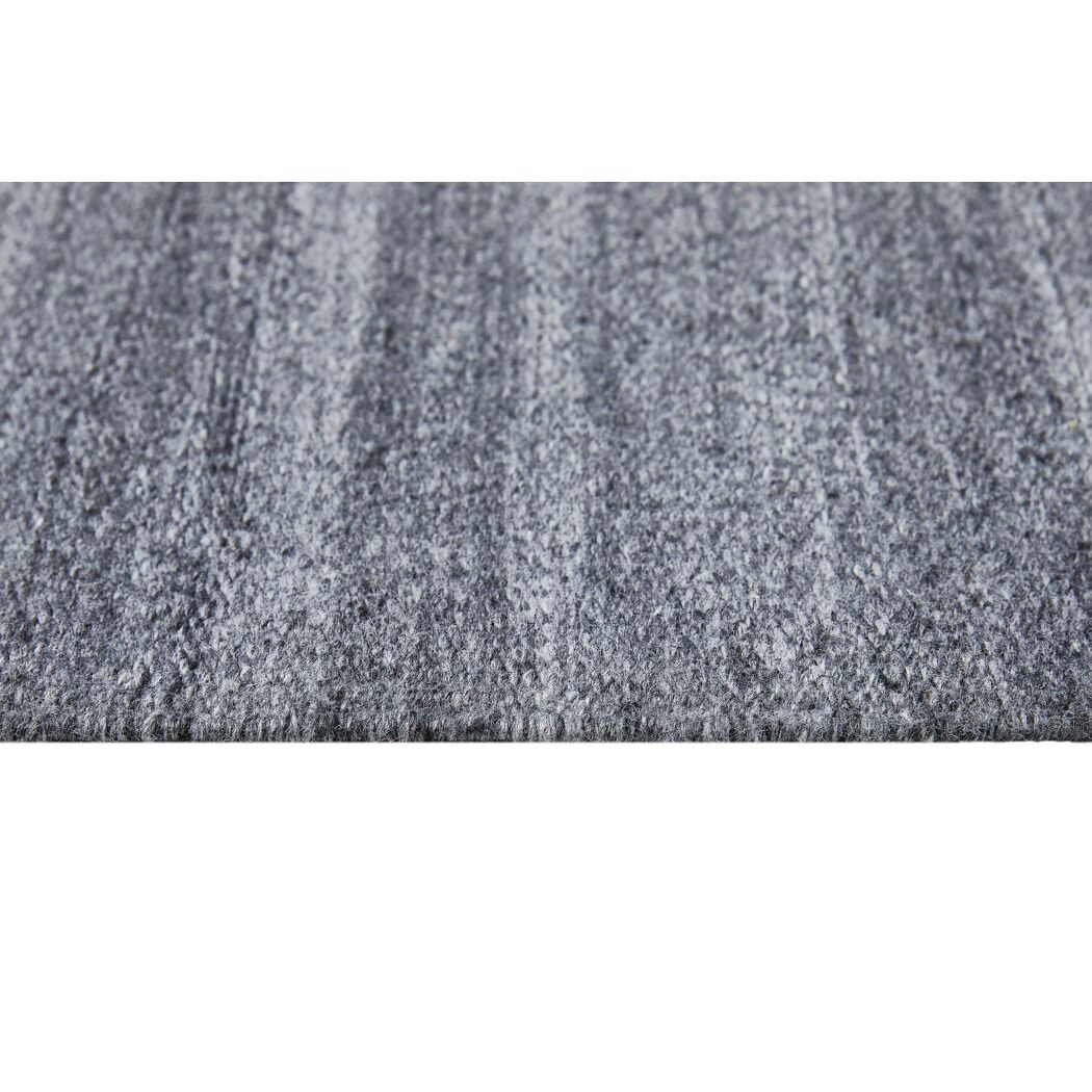 Anthrazitfarbener Teppich Benno Nahaufnahme