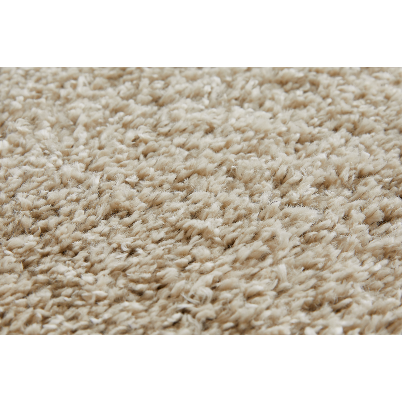 Beigefarbener Hochflor-Teppich Fen, Nahaufnahme