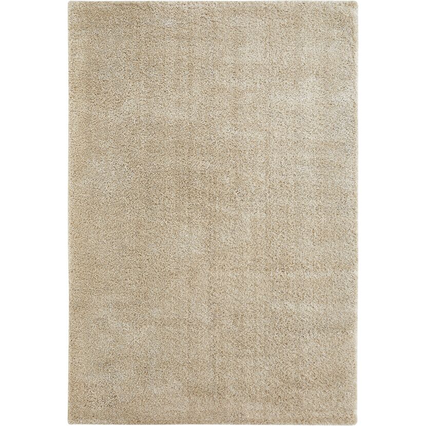 Beigefarbener Hochflor-Teppich.