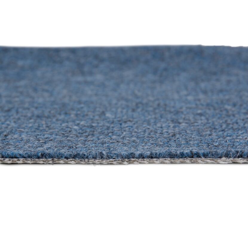 Blauer Teppichboden Theo, Nahaufnahme