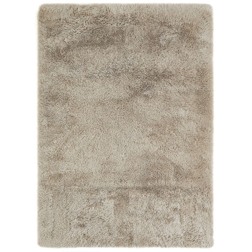 Heller, flauschiger Teppich