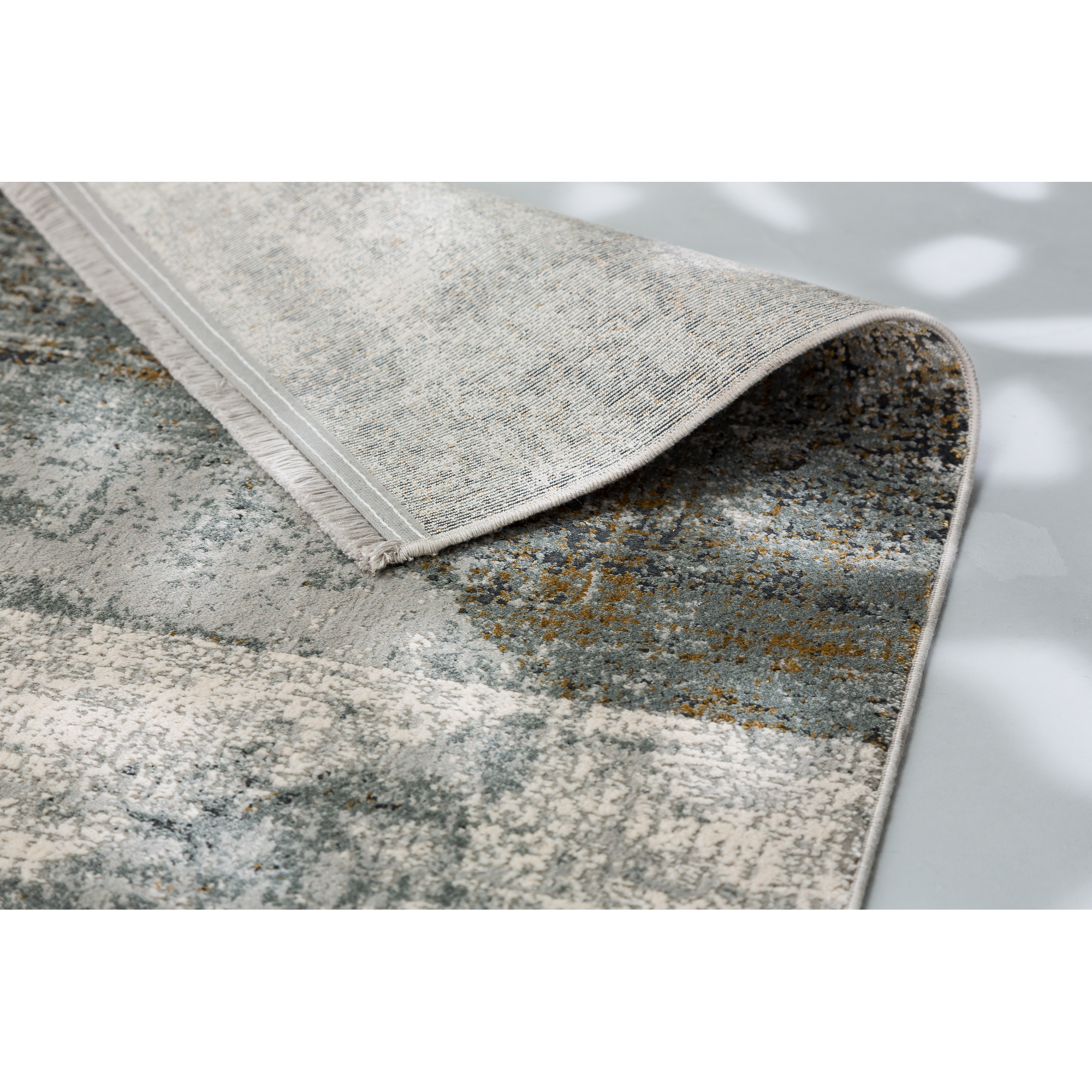 Grauer Teppich mit Muster