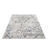 Heller Teppich mit abstraktem Blumenmuster