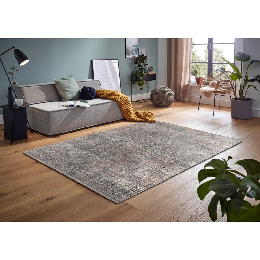 Beiger Teppich in einem Wohnzimmer