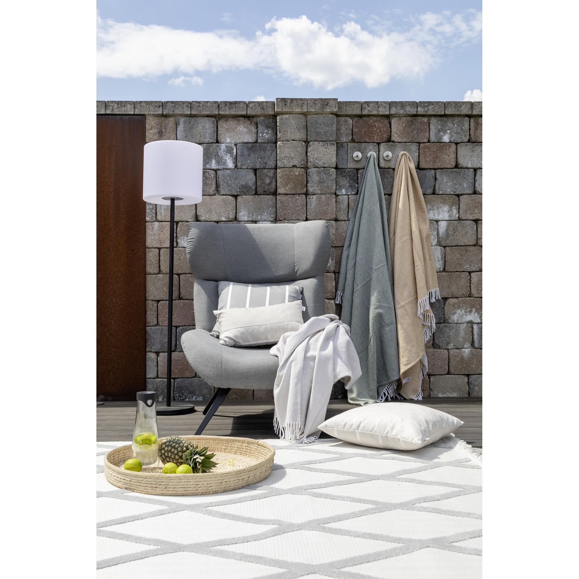 In-& Outdoor-Teppich 'Summer' grau Rautenstreifen 133 x 190 cm + product picture