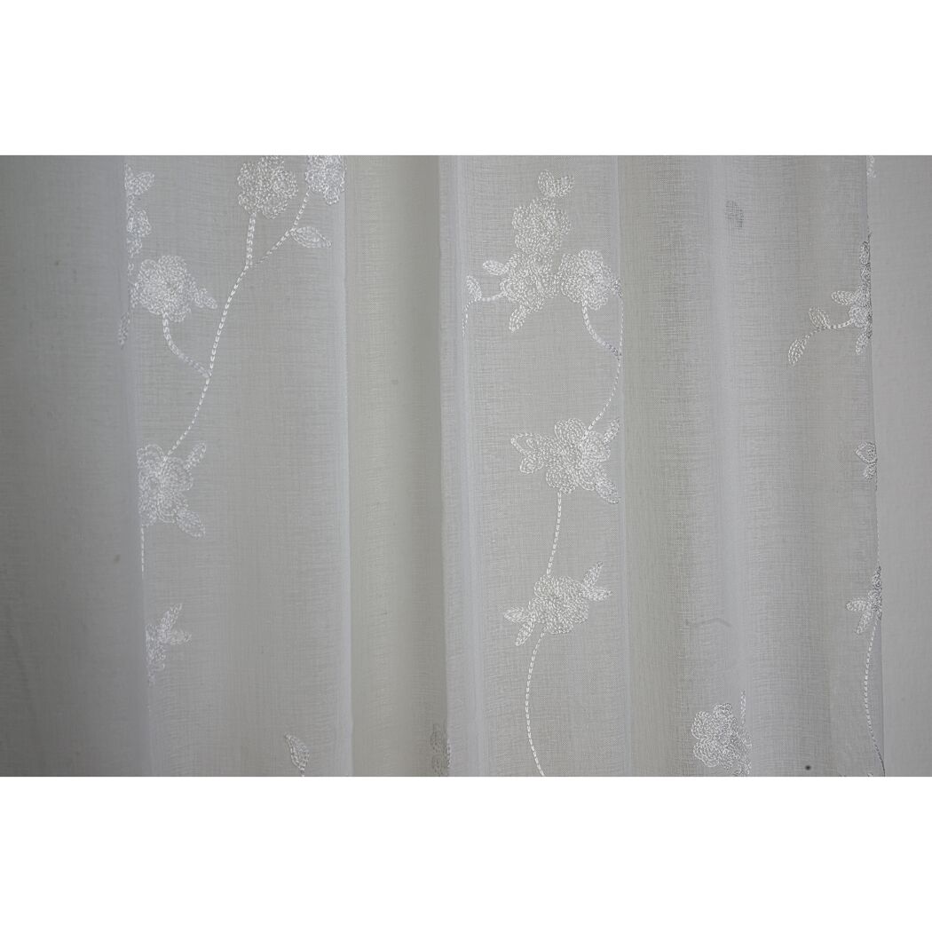 Weißer Schlaufenbandschal Malea mit floralen Stickereien