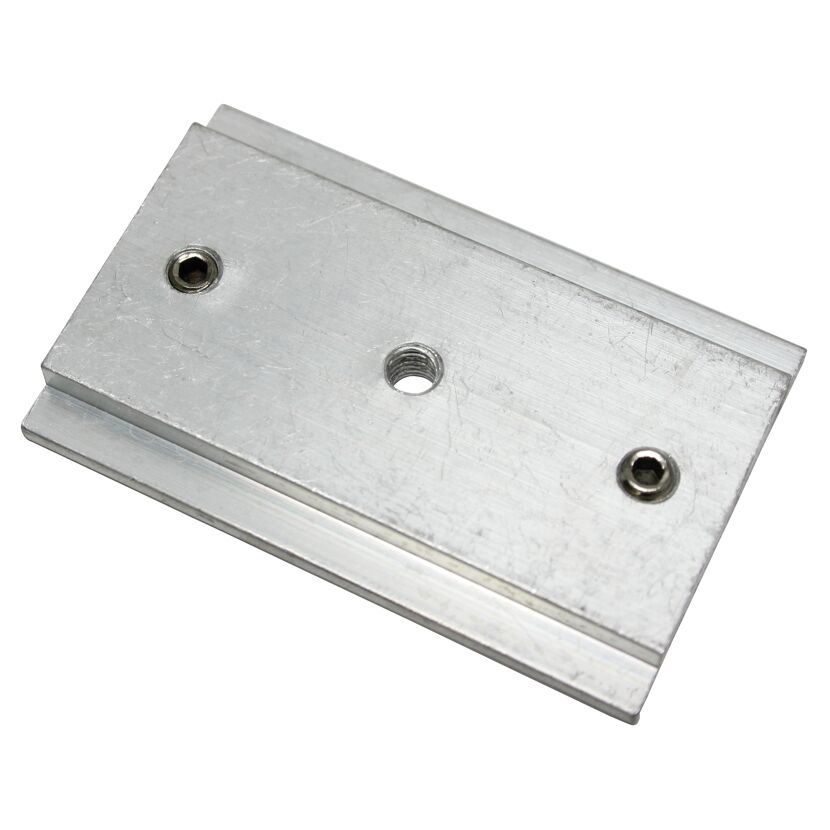 Metallischer Schienenverbinder mit Schrauben und Bohrung