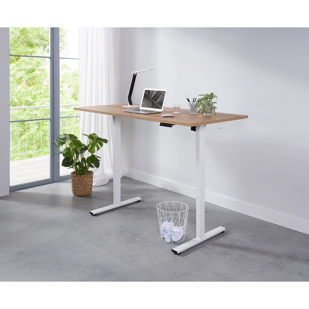 Höhenverstellbarer Schreibtisch mit Laptop