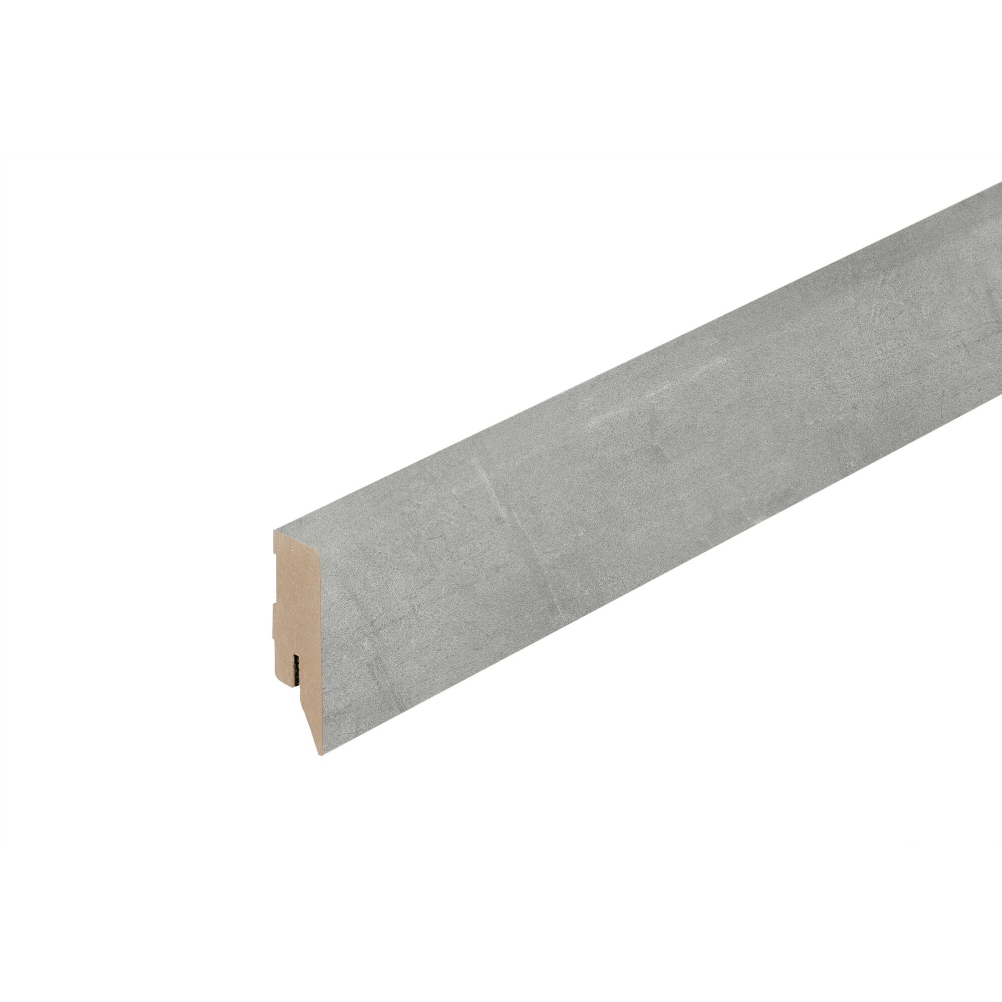 Graue Sockelleiste in Betonoptik