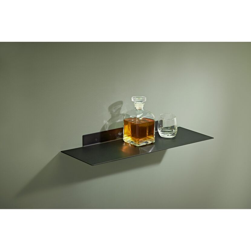 Schwarzes Wandregal "Katana" mit Karaffe und Glas