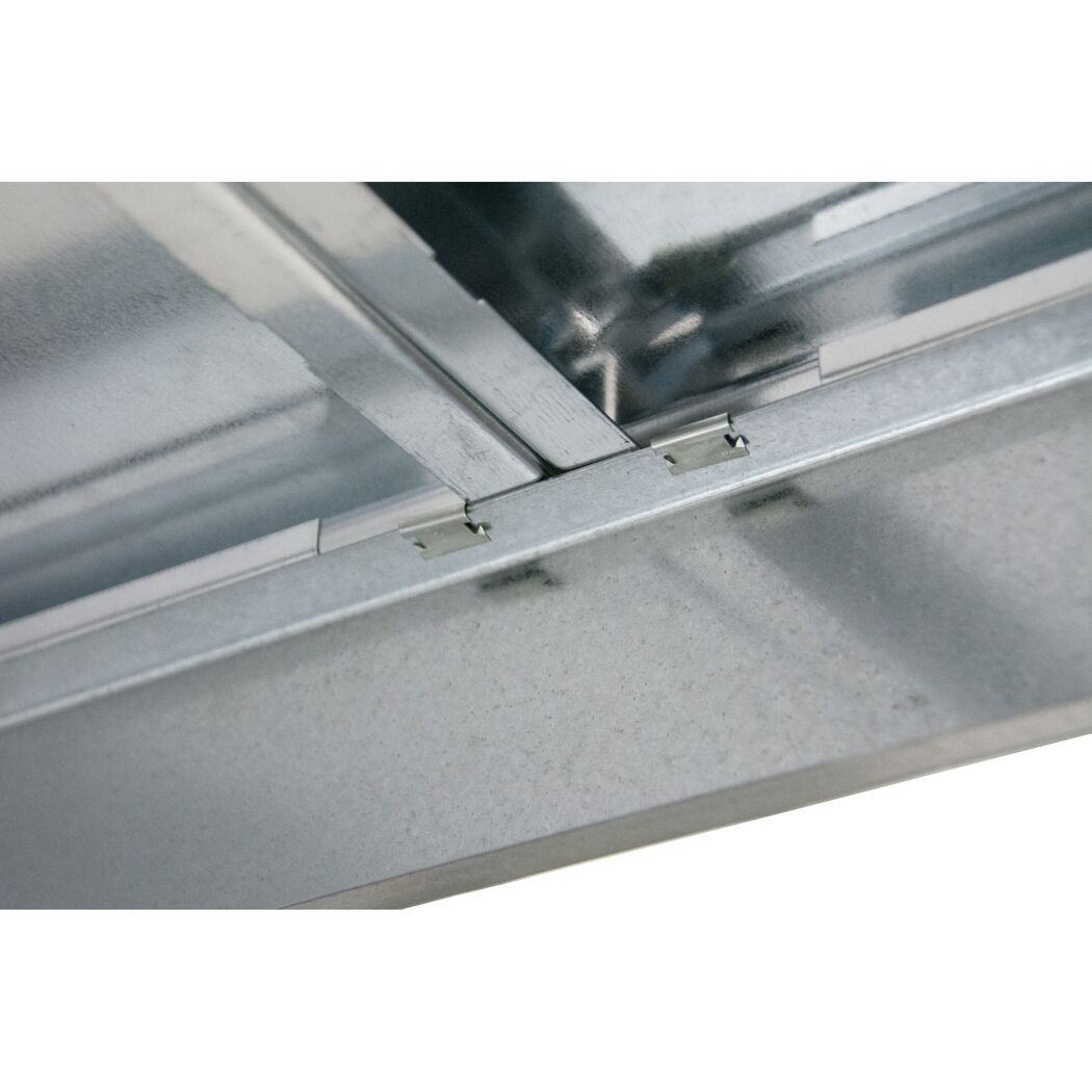 Metallträger mit Befestigungsclips