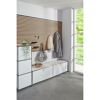 Garderobe mit Wandpaneel und Spiegel