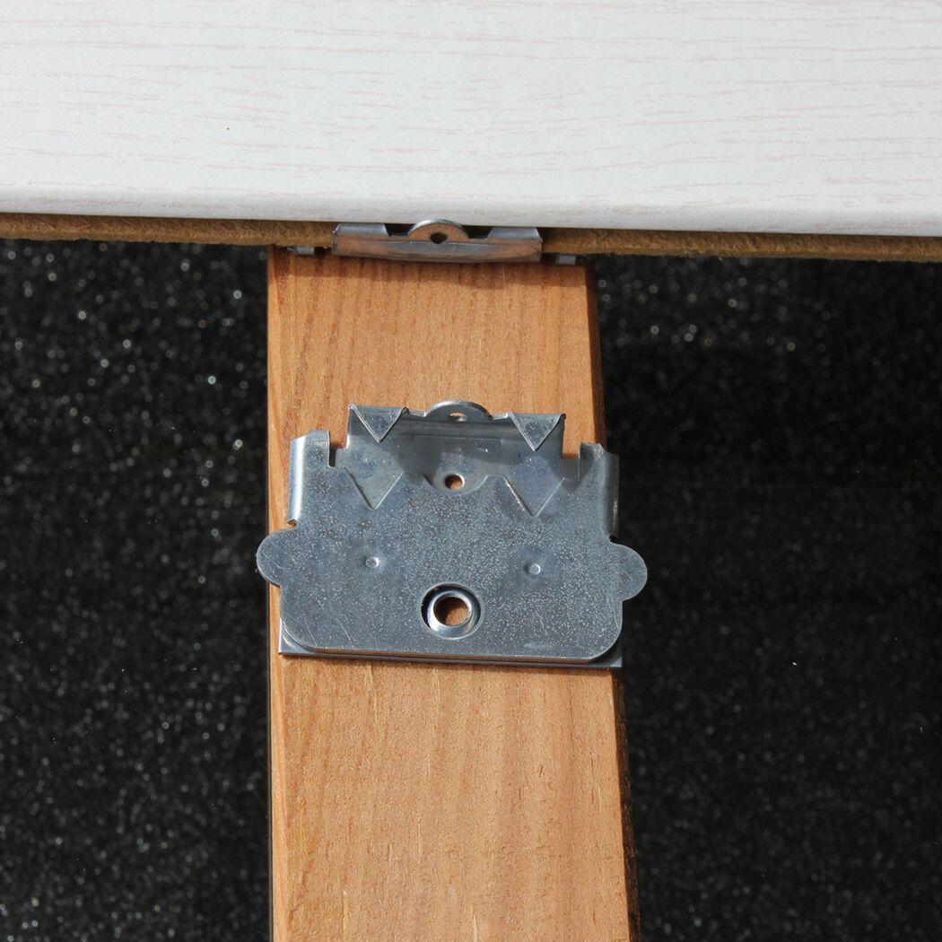 Metallhalterung für Bettgestell