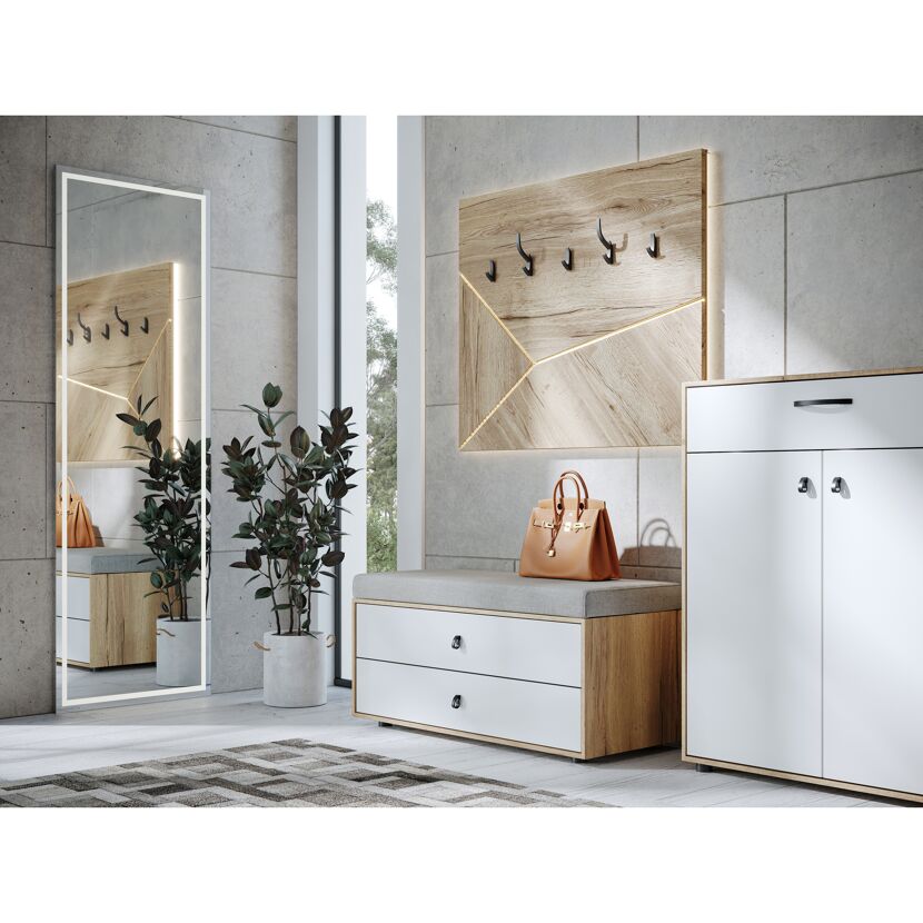 Garderobe mit Spiegel, Schuhschrank, Sitzbank und Wandhaken