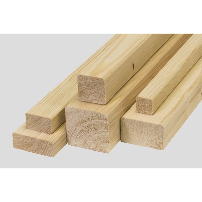 Gehobelte Holzlatten in unterschiedlichen Größen