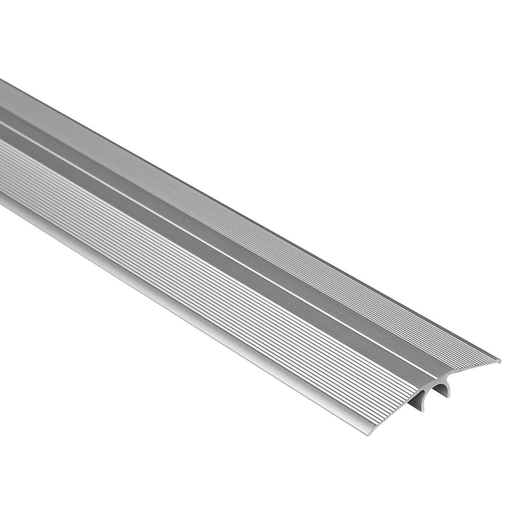 Silberfarbenes Übergangsprofil aus Aluminium