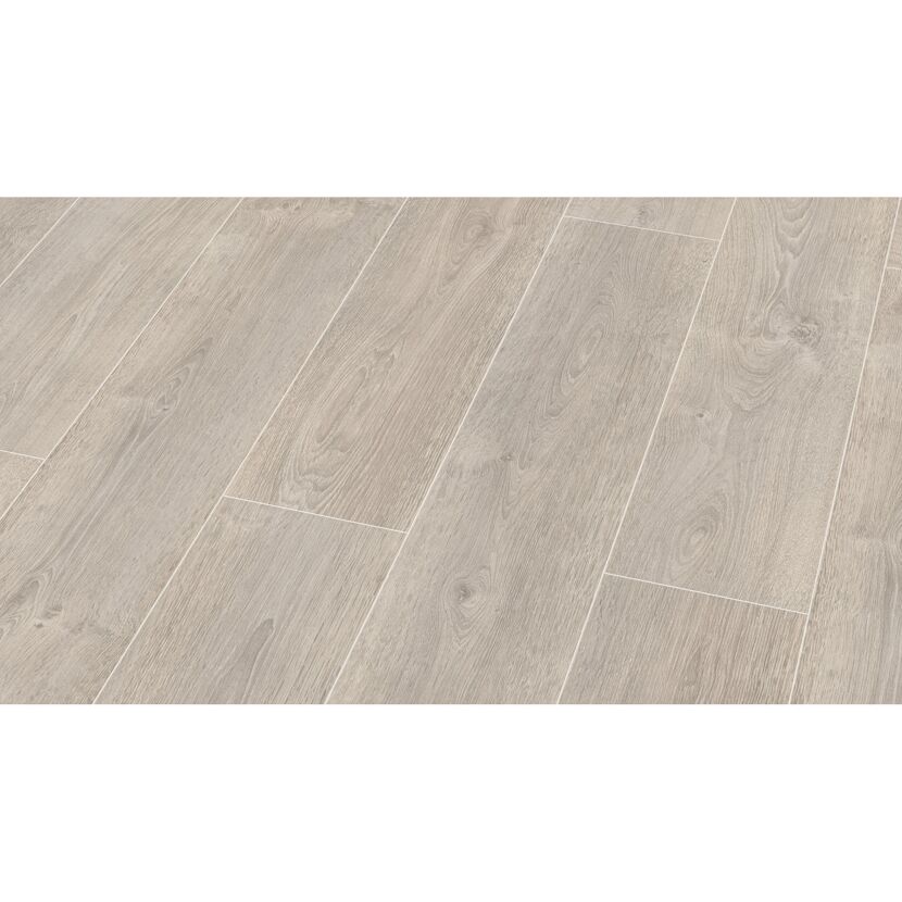 Helles Laminat Gibson Oak verlegt