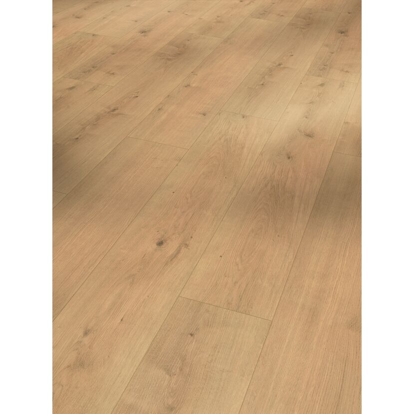 Heller Holzboden aus Eichenholz