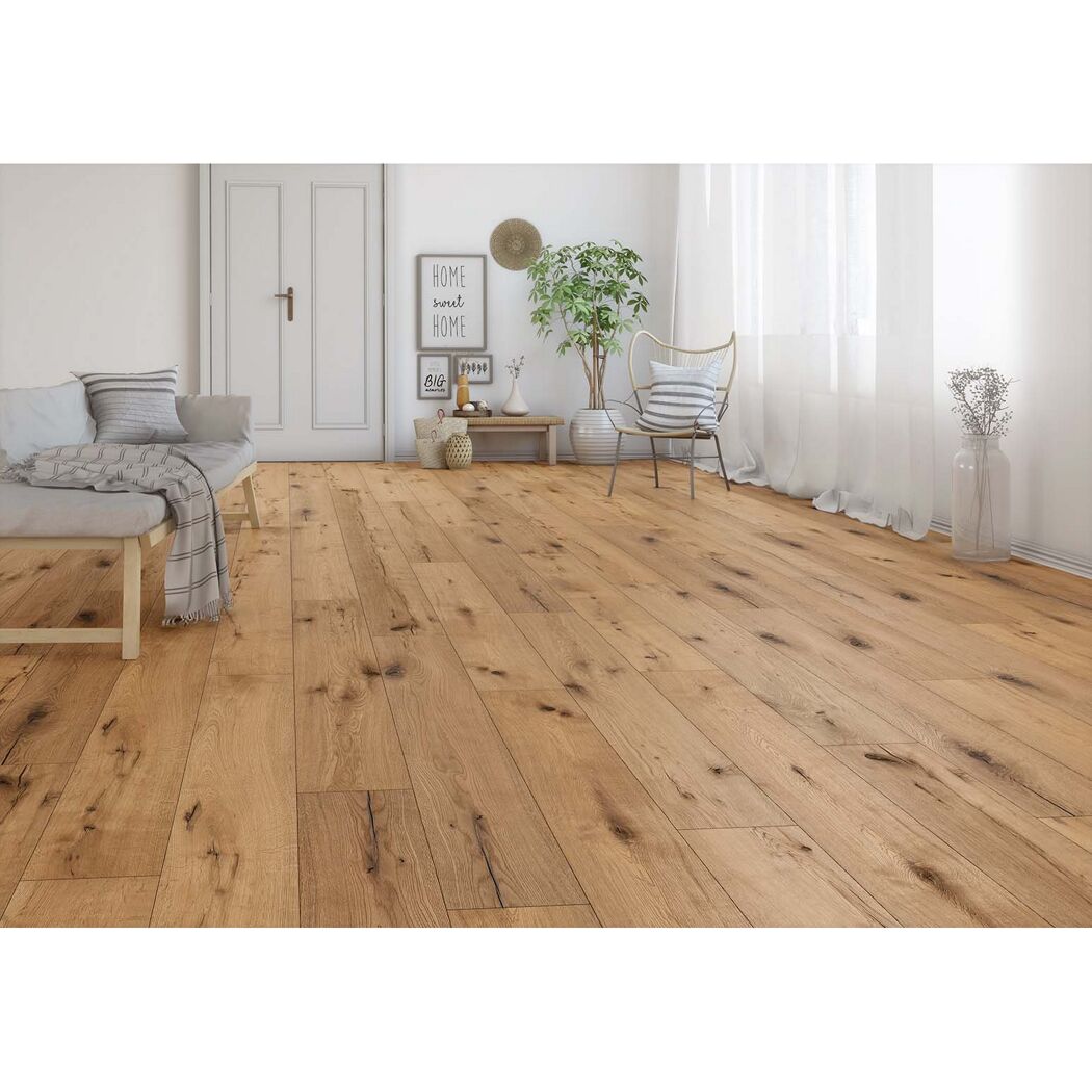 Heller Holzboden in einem Wohnzimmer