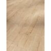 Helles Laminat in Holzoptik.