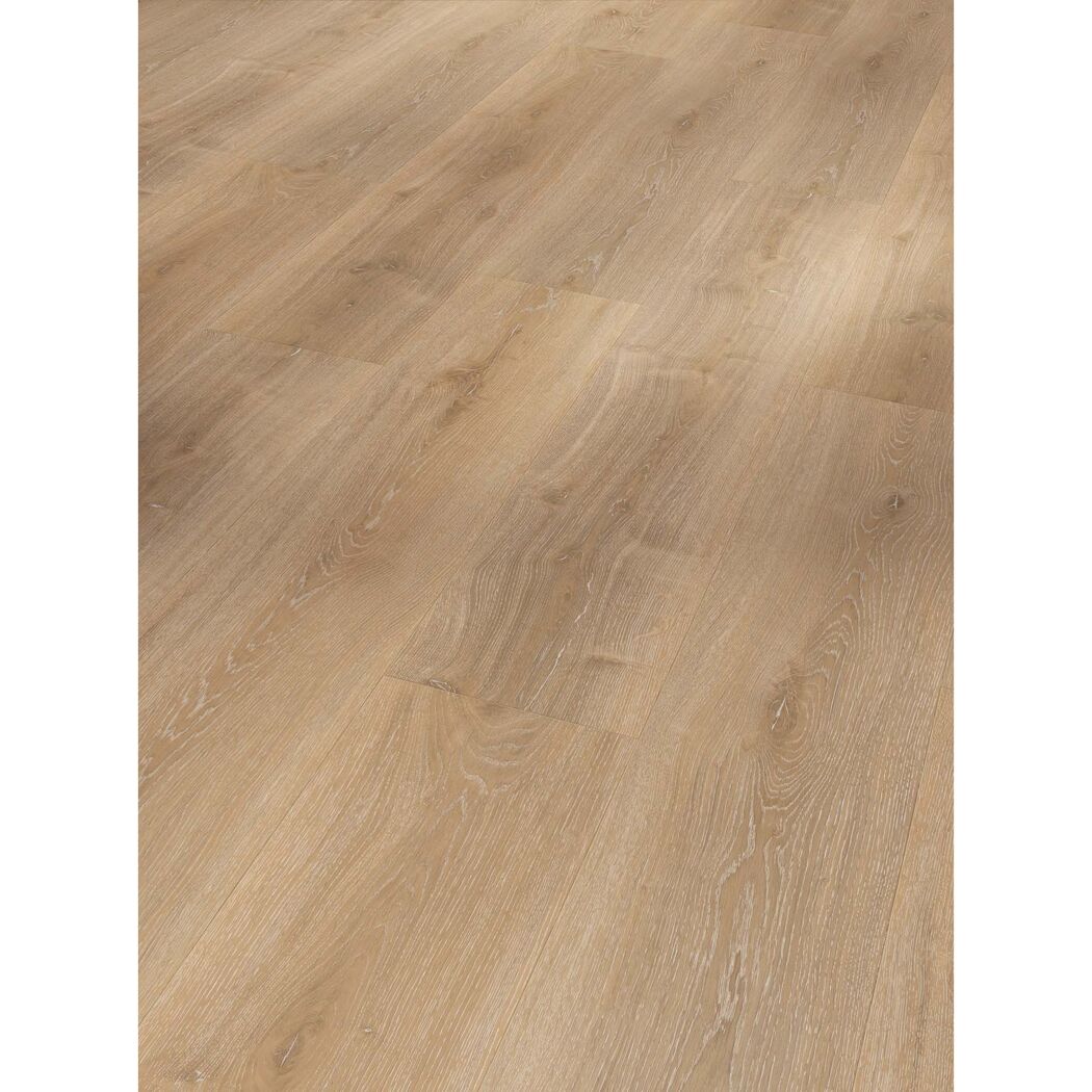 Heller Holzboden.