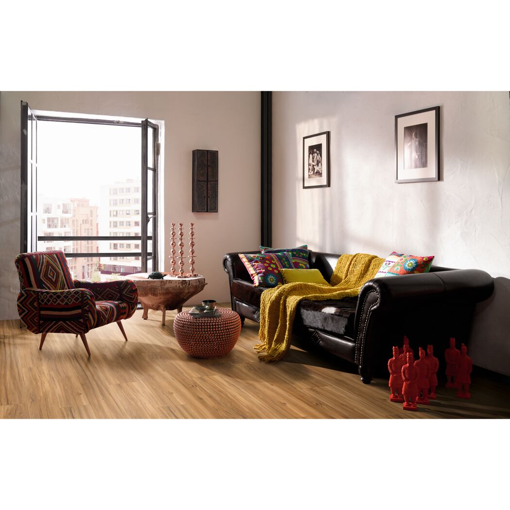 Wohnzimmer mit Designboden Eiche Memory natur
