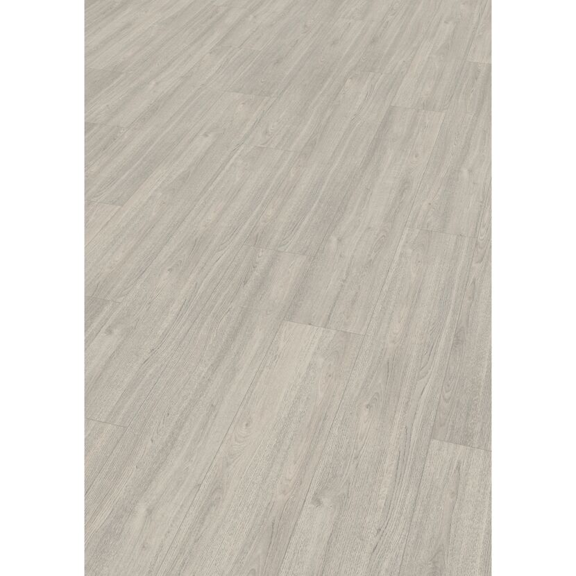 Heller Laminatboden in Holzoptik