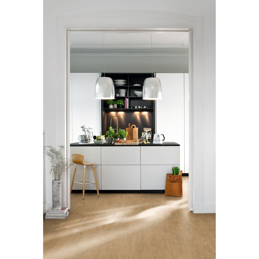 Küche mit Designboden Berdal Eiche