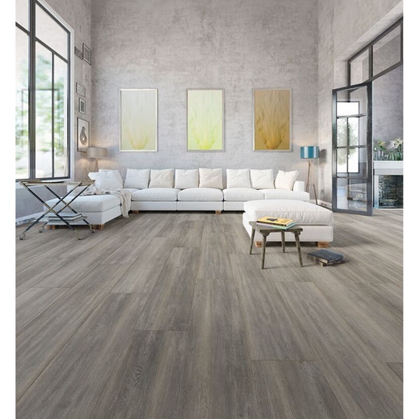 Wohnzimmer mit Laminatboden in graubraun