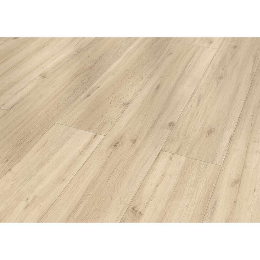 Heller Laminatboden in Holzoptik