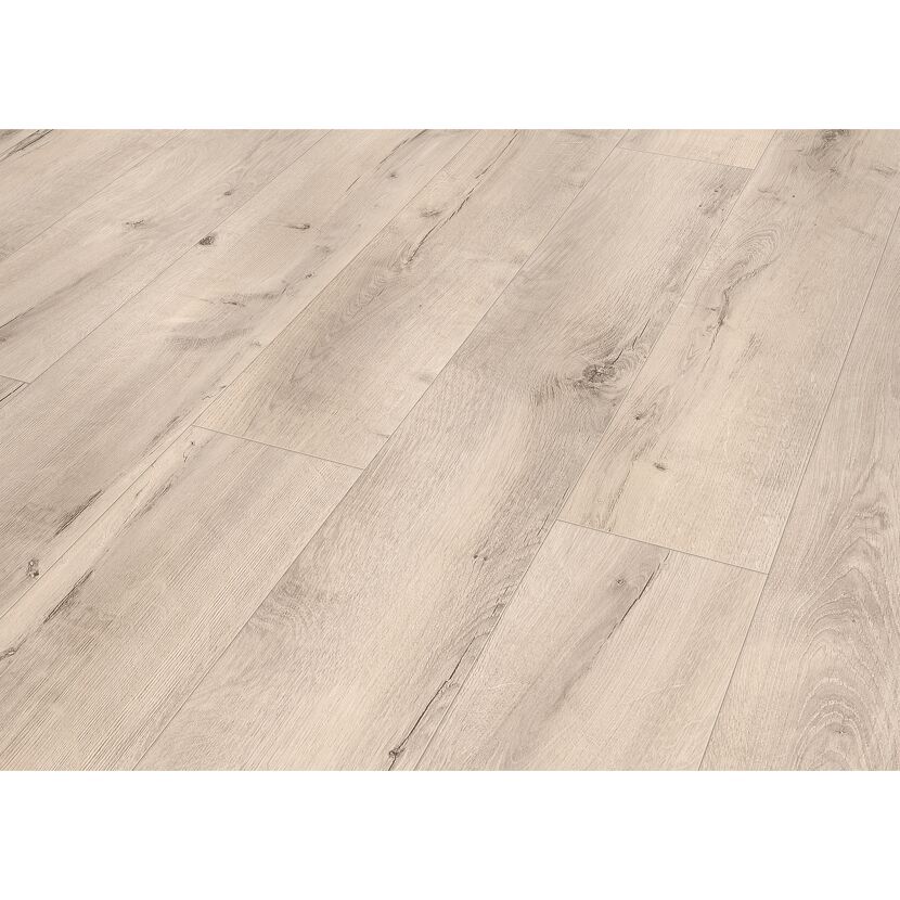 Heller Laminatboden mit Holzmaserung