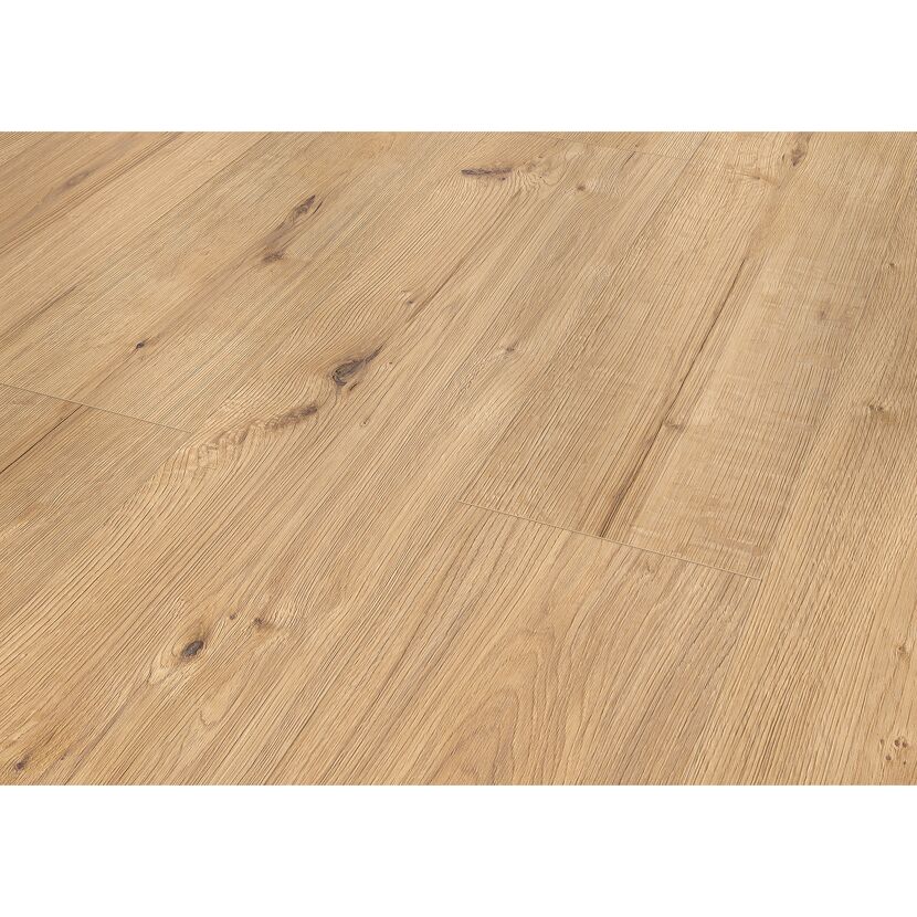 Heller Laminatboden mit Holzmaserung