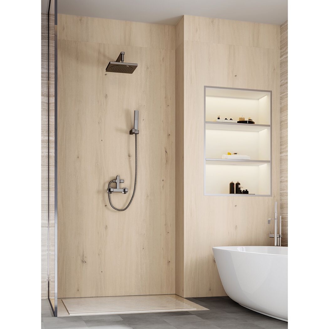 Moderne Dusche mit Regendusche