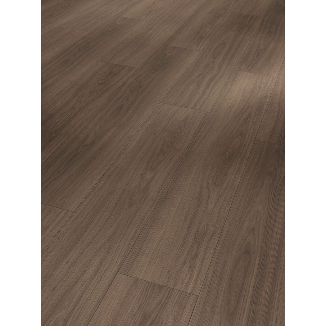 Brauner Laminatboden