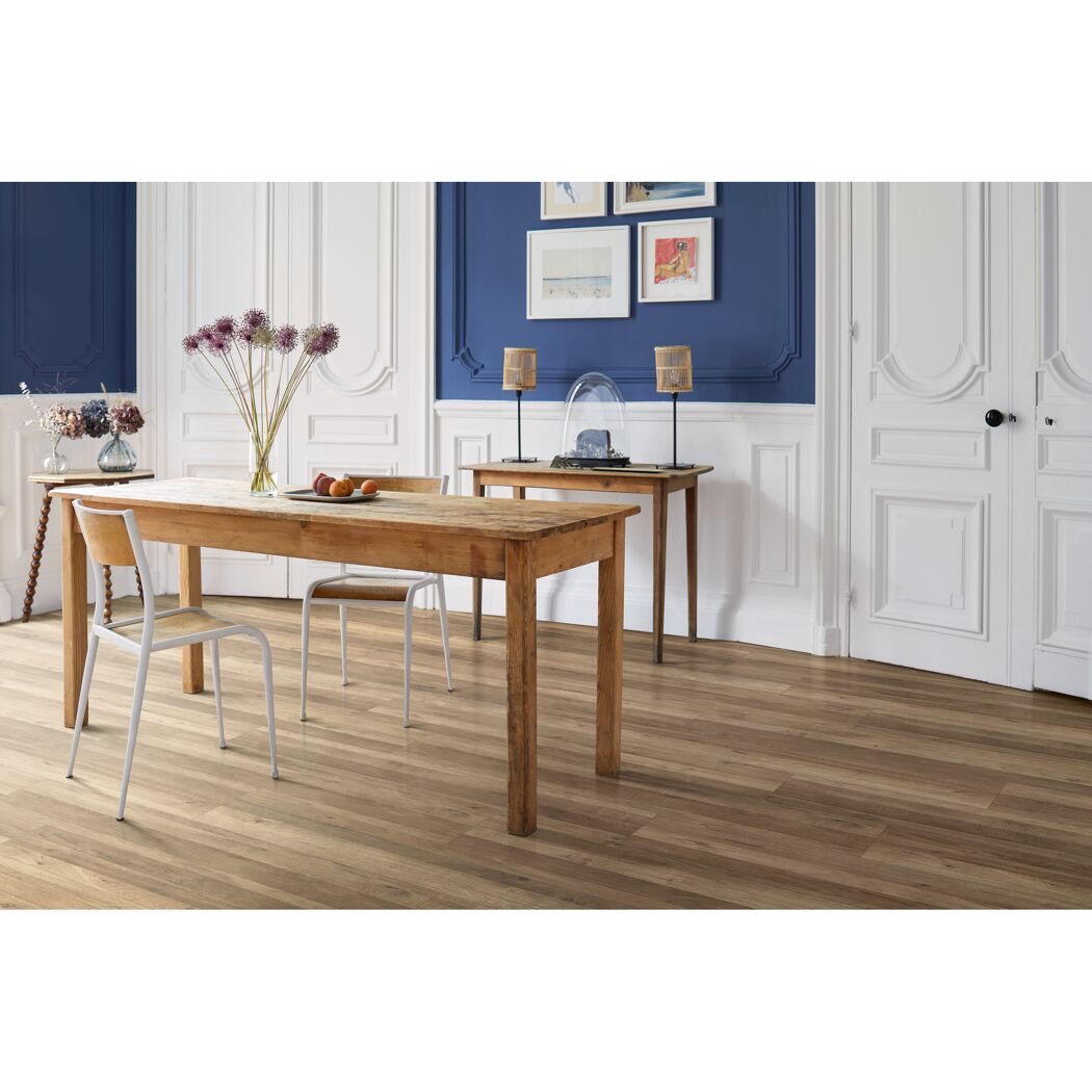 Heller Holzboden im Esszimmer