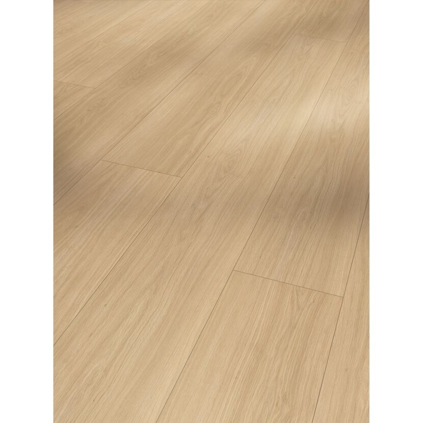 Heller Holzboden mit Maserung