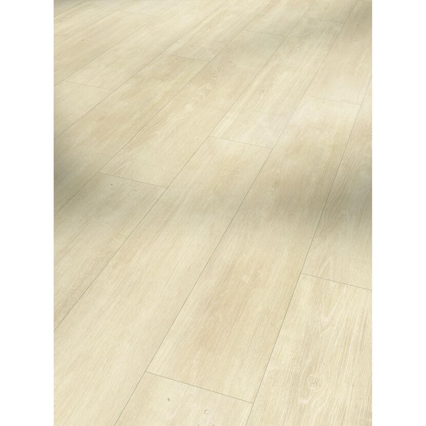 Heller Holzboden mit Maserung