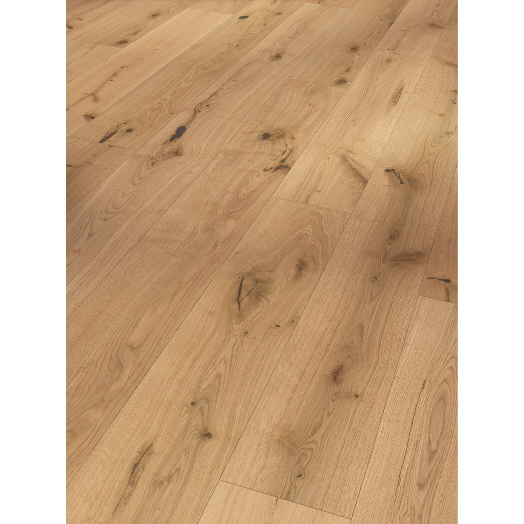 Heller Holzboden mit Maserung