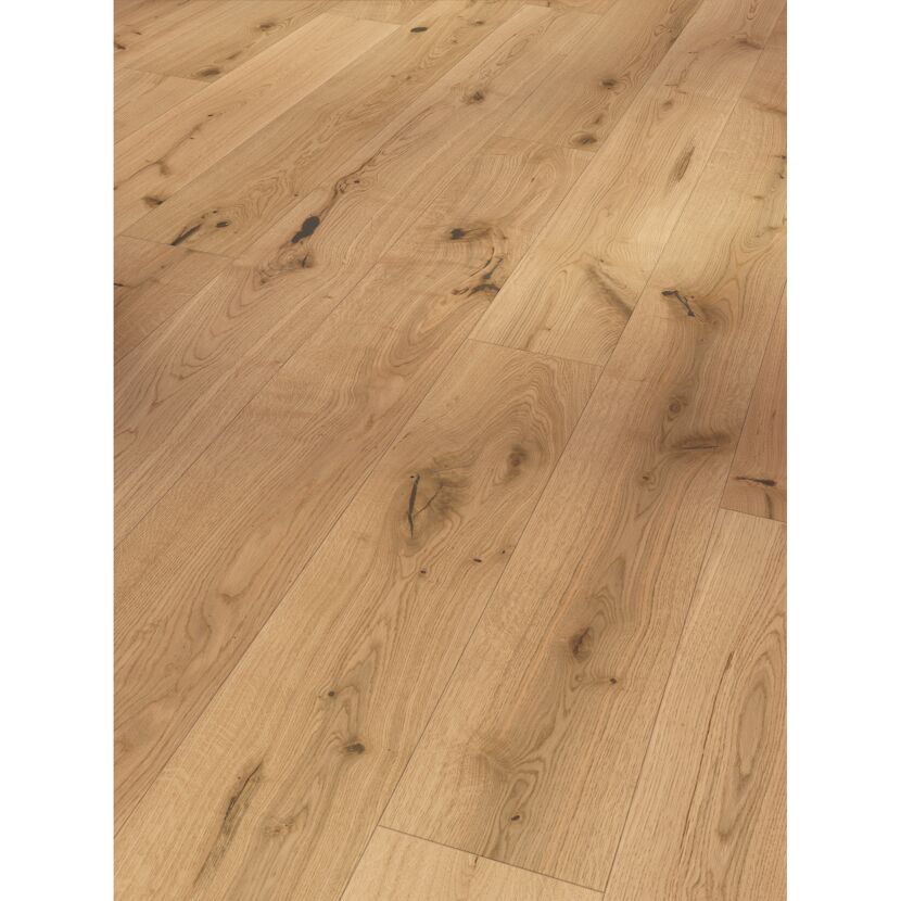 Heller Holzboden mit Maserung