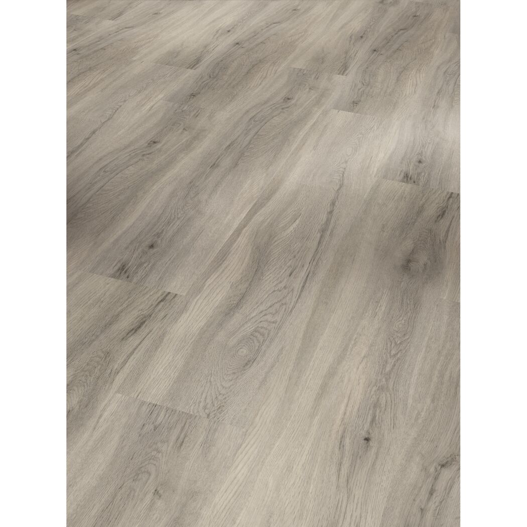 Grauer Laminatboden mit Holzmaserung