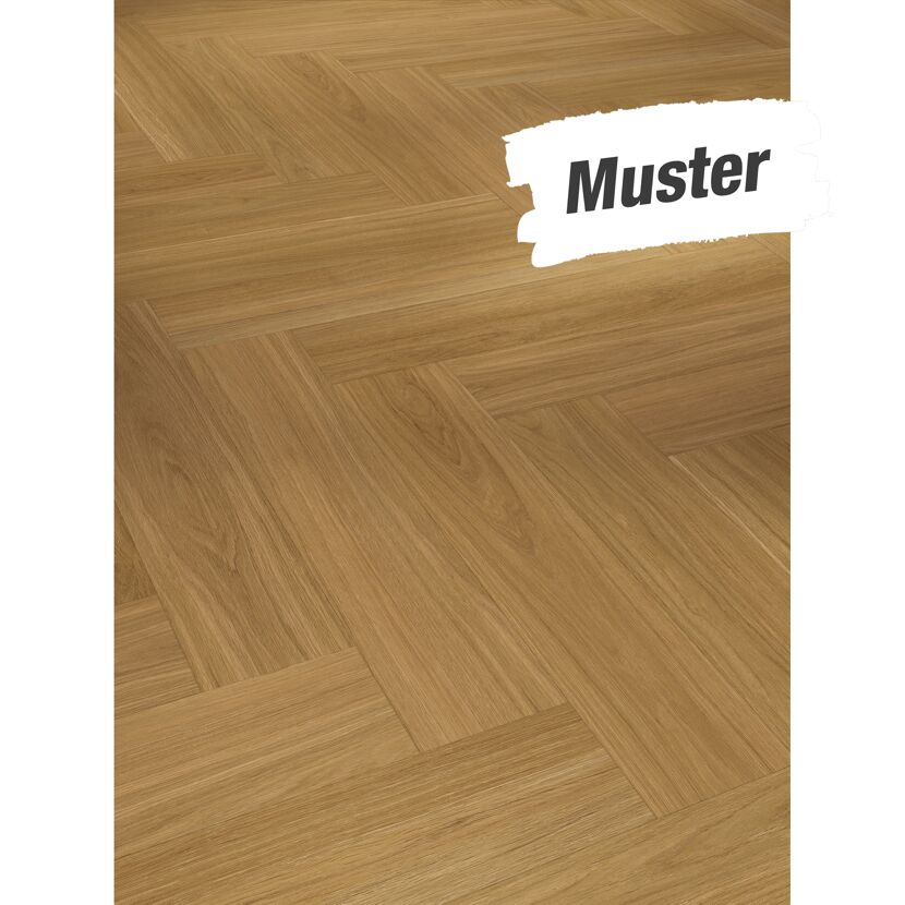 Holzfußboden mit Fischgrätmuster