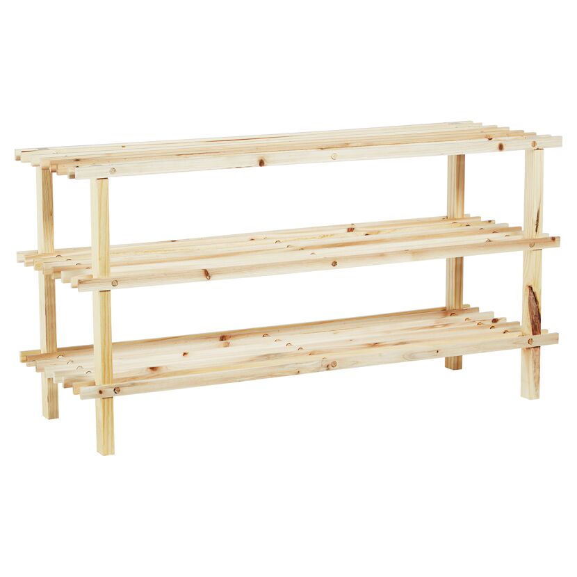 Dreistöckiges Schuhregal aus hellem Holz.