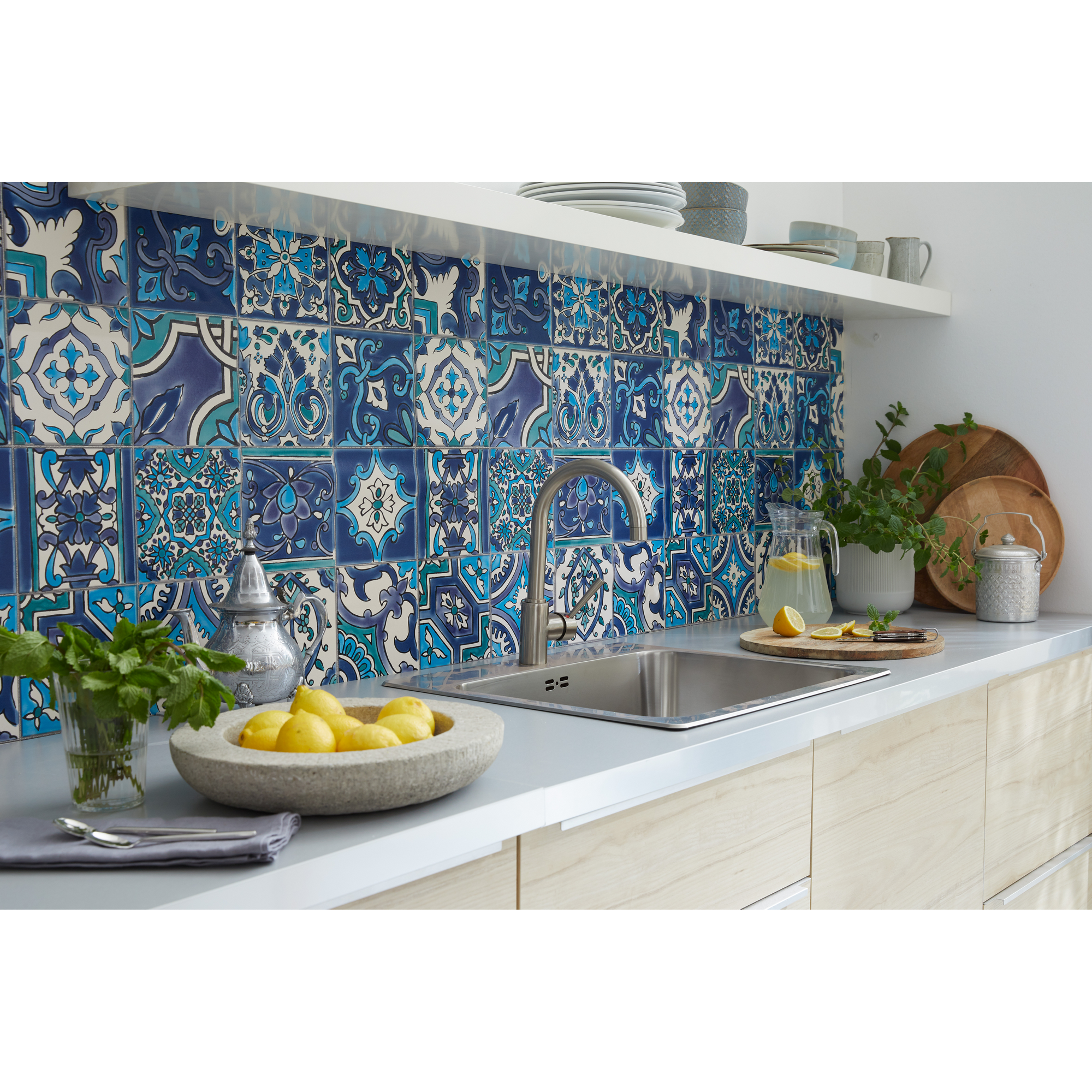 Vliestapete 'Ceramics' riasan-mehrfarbig 400 x 67,5 cm + product picture